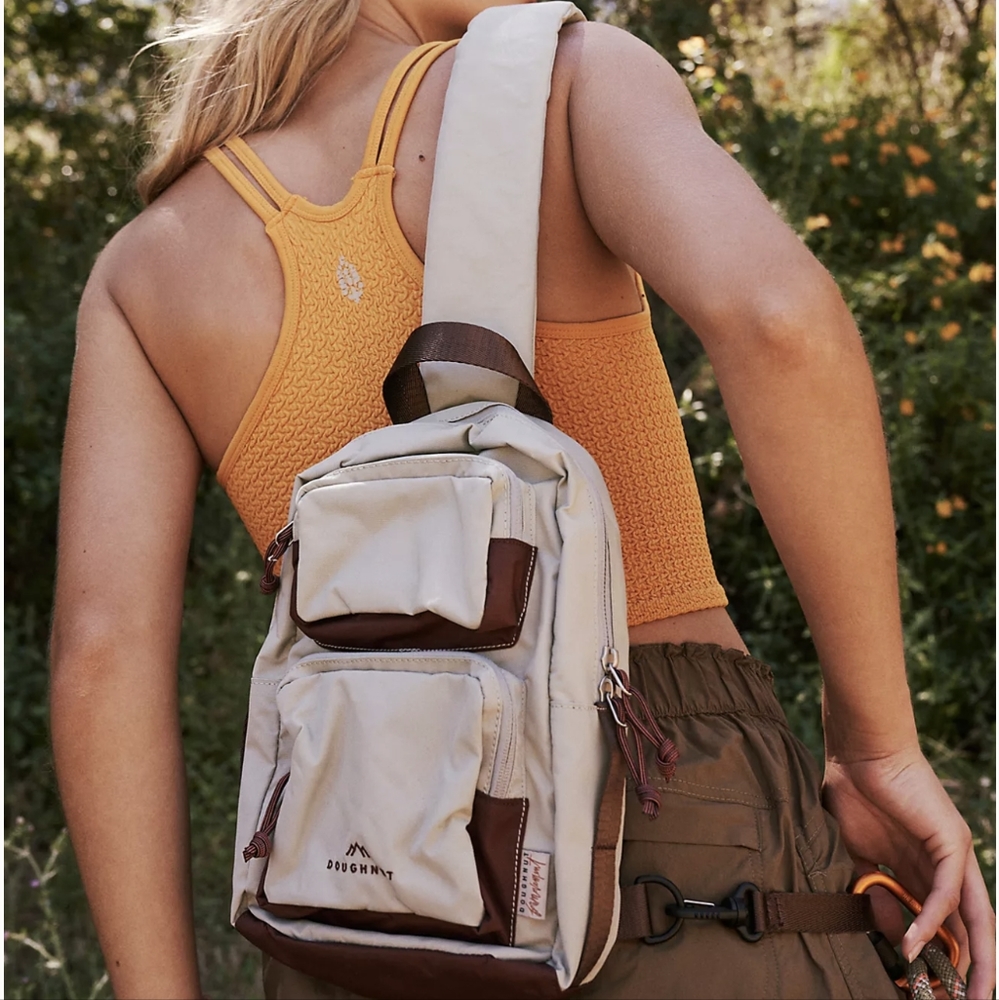 FP Movement X Doughnut Spry Slingproduct page